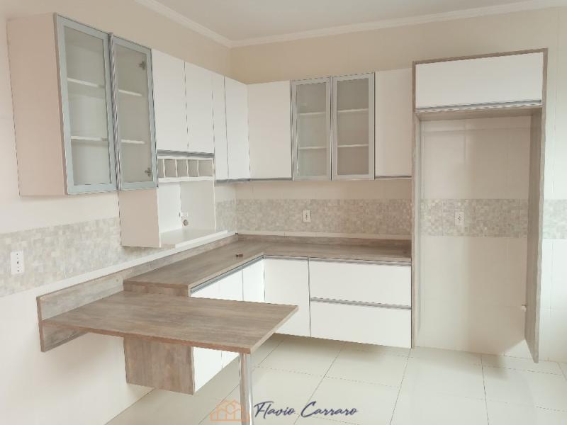 CASA PRÓXIMO AO CENTRO