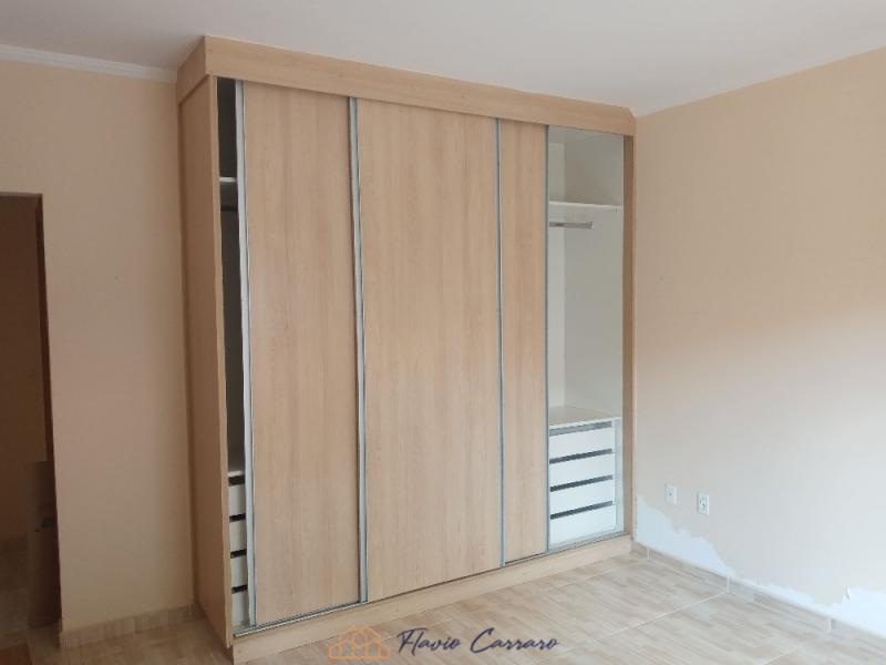 CASA PRÓXIMO AO CENTRO