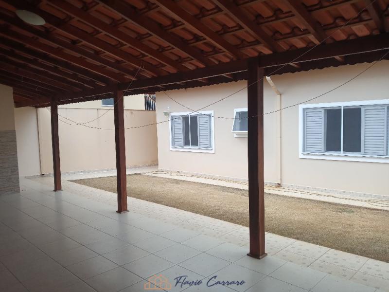 CASA PRÓXIMO AO CENTRO