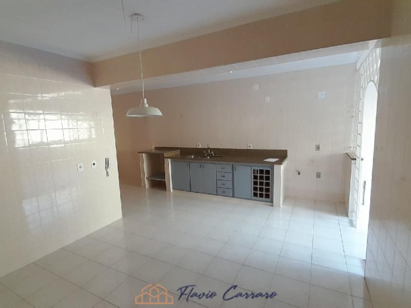 APARTAMENTO PRÓXIMO AO CENTRO