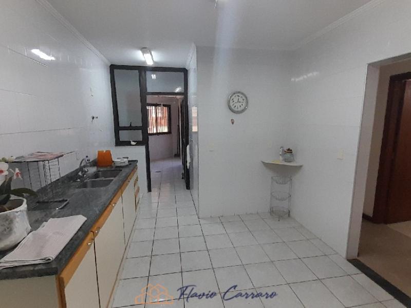 APARTAMENTO PRÓXIMO AO CENTRO