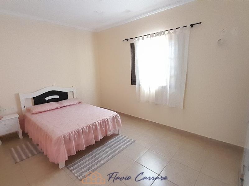 CASA PRÓXIMO AO CENTRO