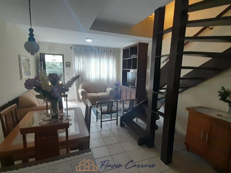 CASA CONDOMINIO FECHADO