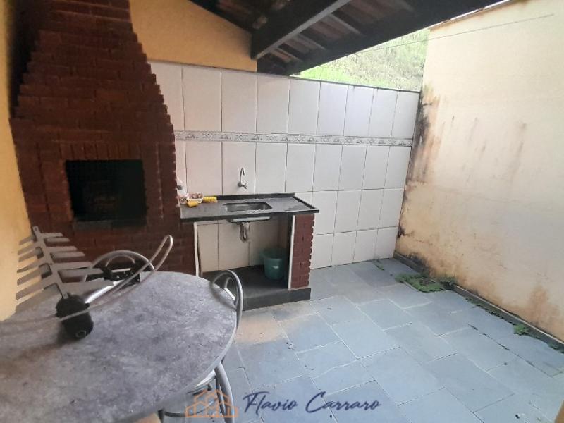 CASA CONDOMINIO FECHADO