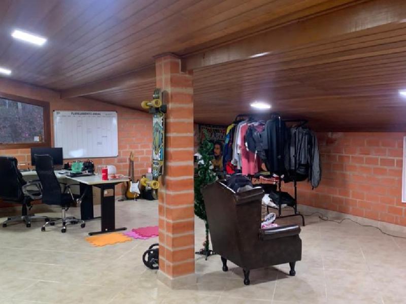 CASA CONDOMINIO FECHADO
