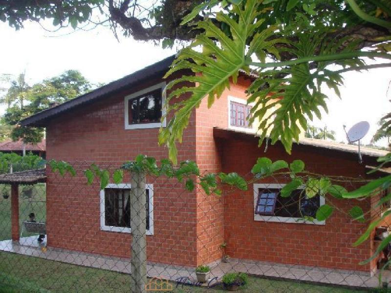 CASA CONDOMINIO FECHADO