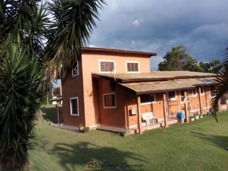 CASA CONDOMINIO FECHADO