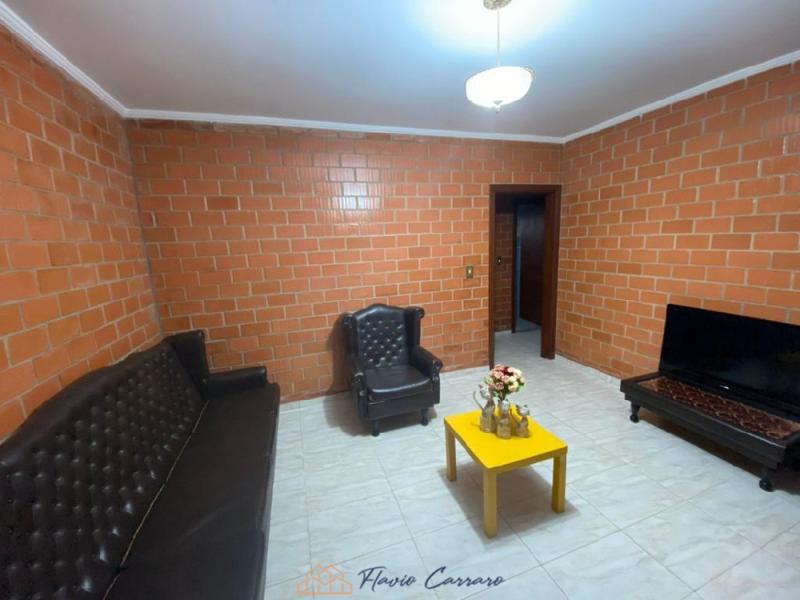 CASA CONDOMINIO FECHADO