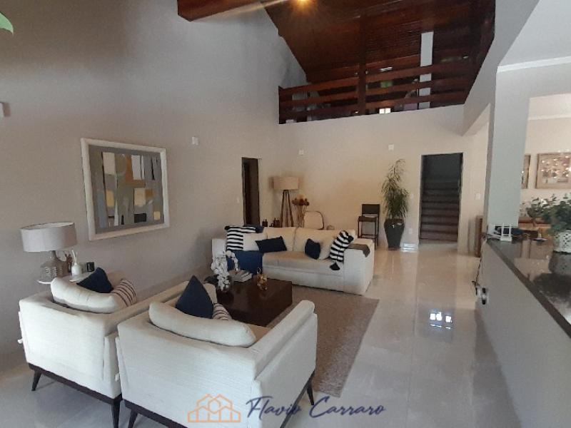 CASA PRÓXIMO AO CENTRO