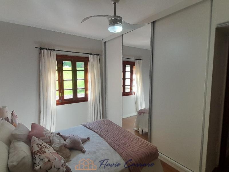 CASA PRÓXIMO AO CENTRO