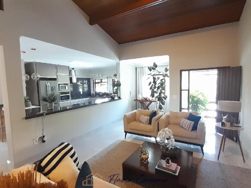 CASA PRÓXIMO AO CENTRO