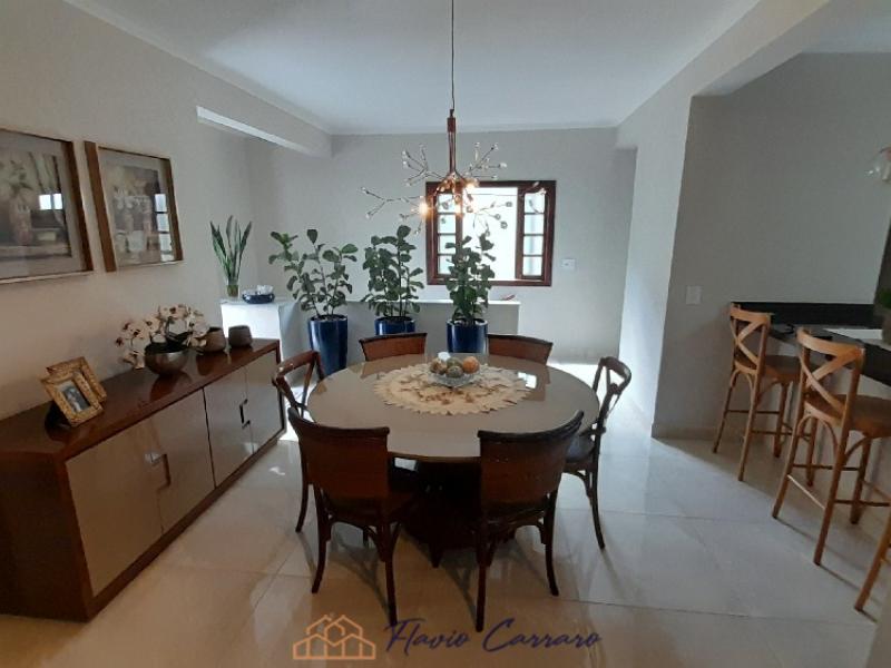 CASA PRÓXIMO AO CENTRO