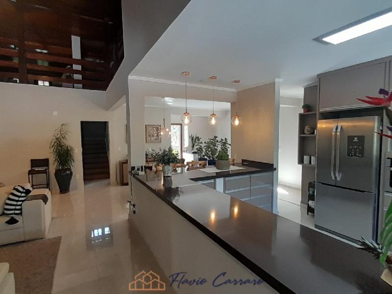 CASA PRÓXIMO AO CENTRO