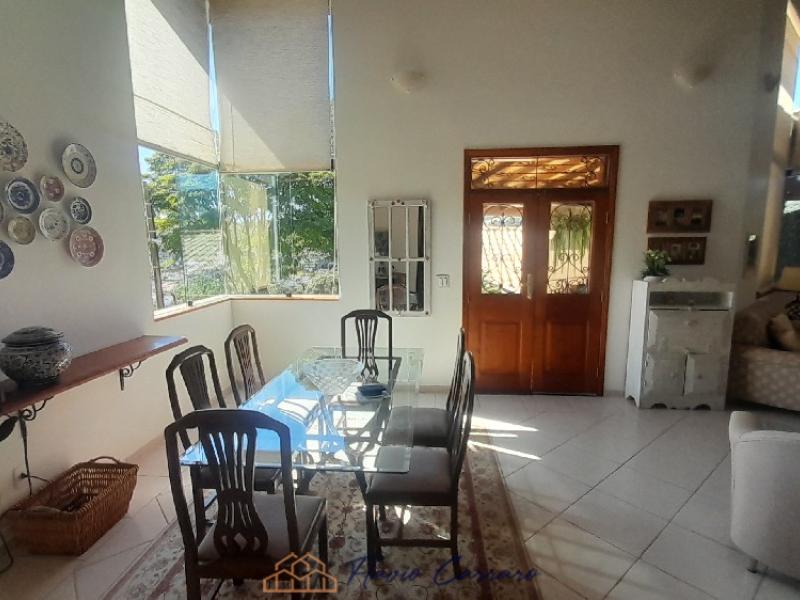 CASA PRÓXIMO AO CENTRO
