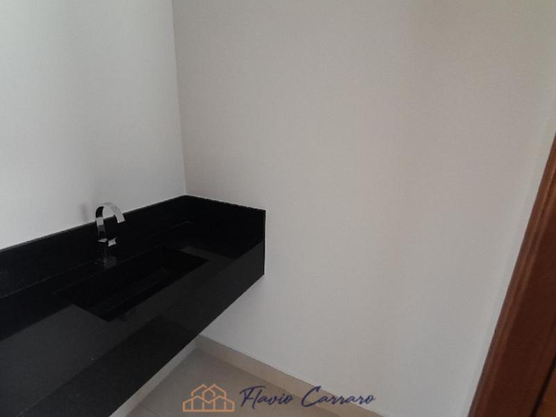 CASA PRÓXIMO AO CENTRO