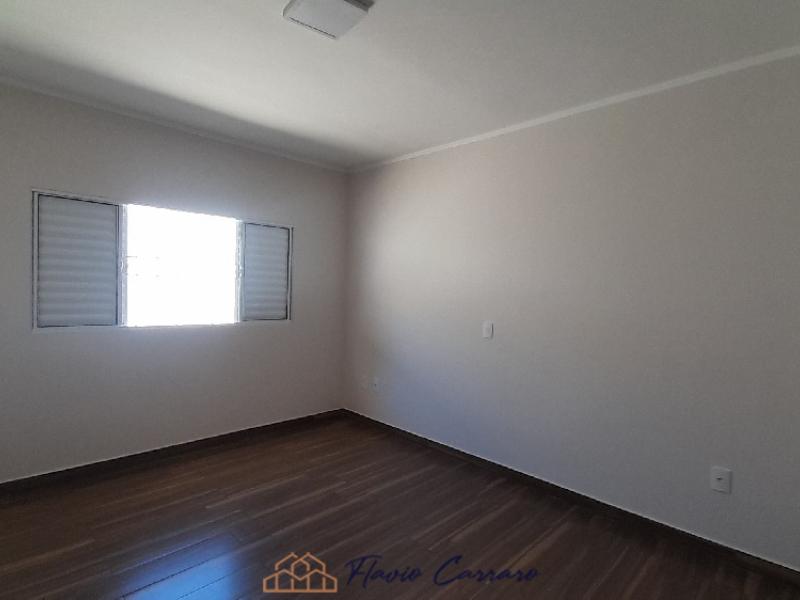 CASA PRÓXIMO AO CENTRO