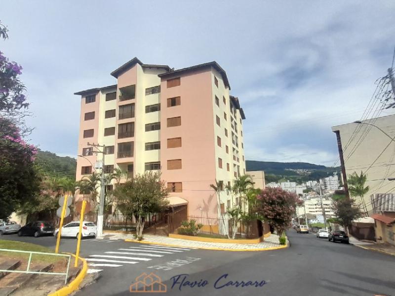 APARTAMENTO PRÓXIMO AO CENTRO