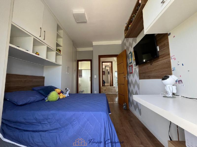 CASA CONDOMINIO FECHADO