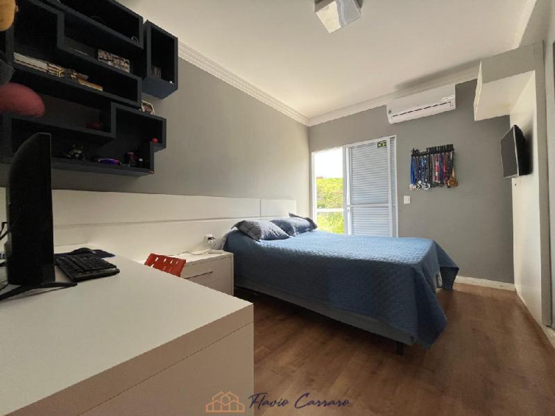 CASA CONDOMINIO FECHADO