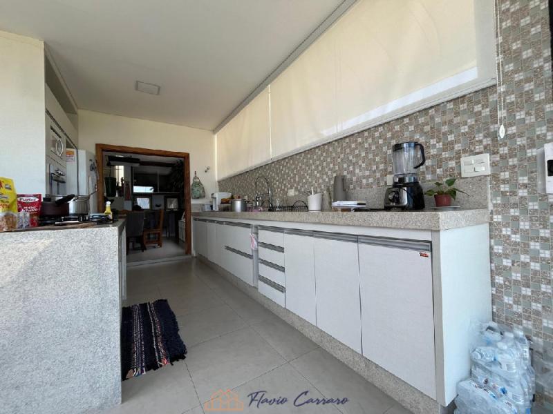 CASA CONDOMINIO FECHADO