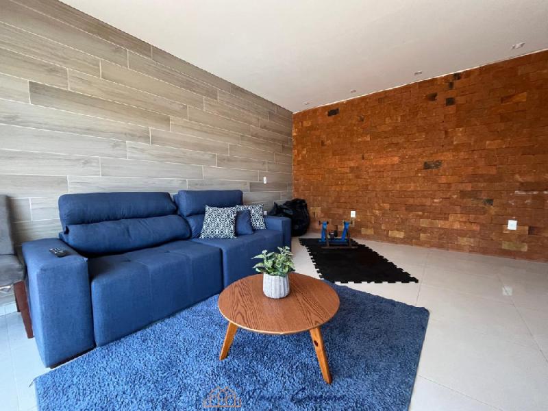 CASA CONDOMINIO FECHADO