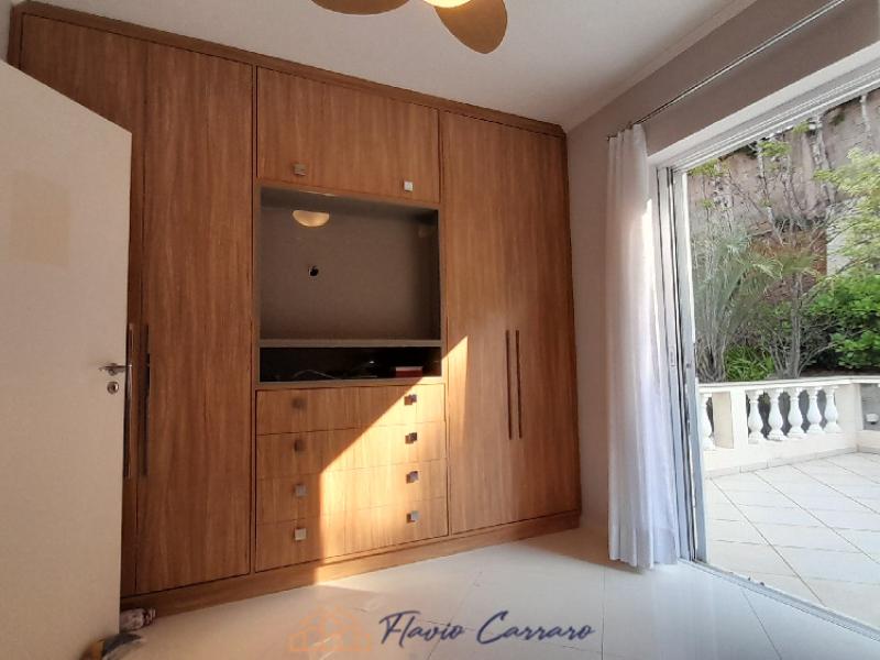 CASA EM CONDOMINIO FECHADO