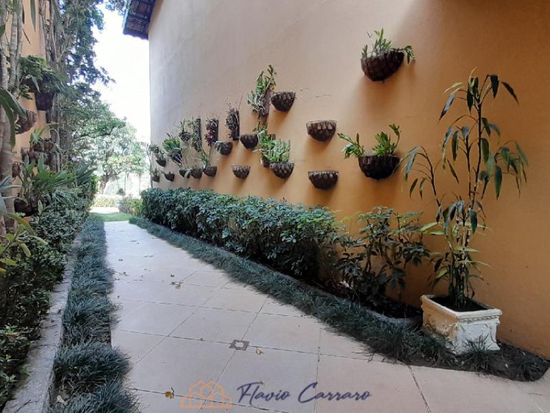 CASA EM CONDOMINIO FECHADO