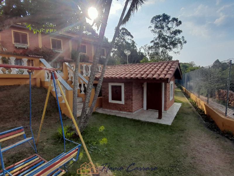 CASA EM CONDOMINIO FECHADO
