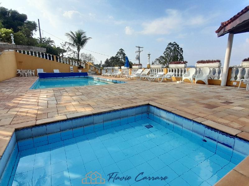 CASA EM CONDOMINIO FECHADO