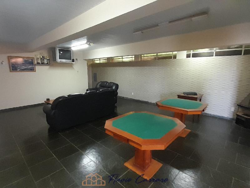 CASA EM CONDOMINIO FECHADO