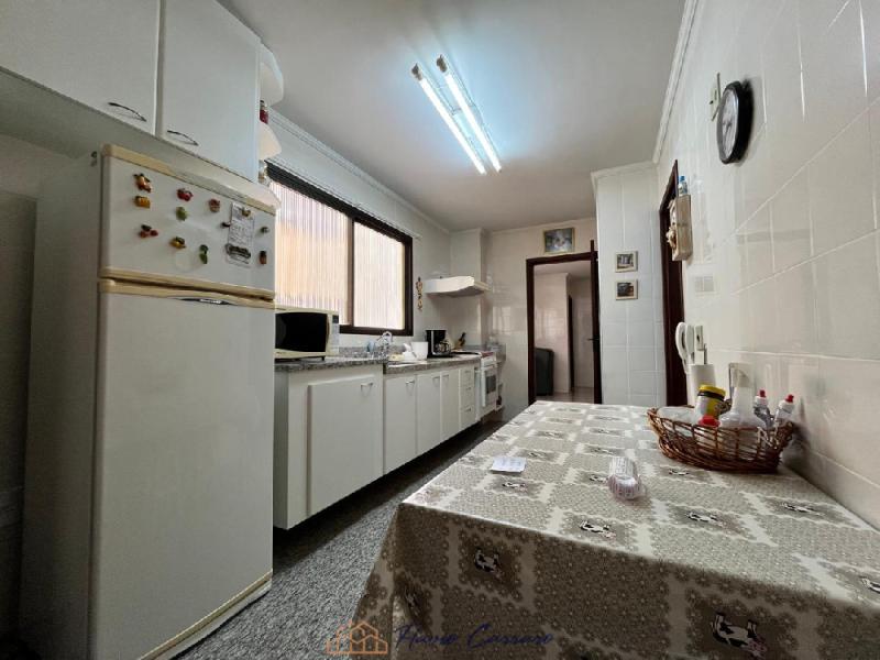 APARTAMENTO PRÓXIMO AO CENTRO