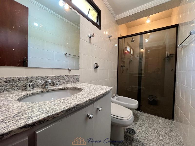 APARTAMENTO PRÓXIMO AO CENTRO