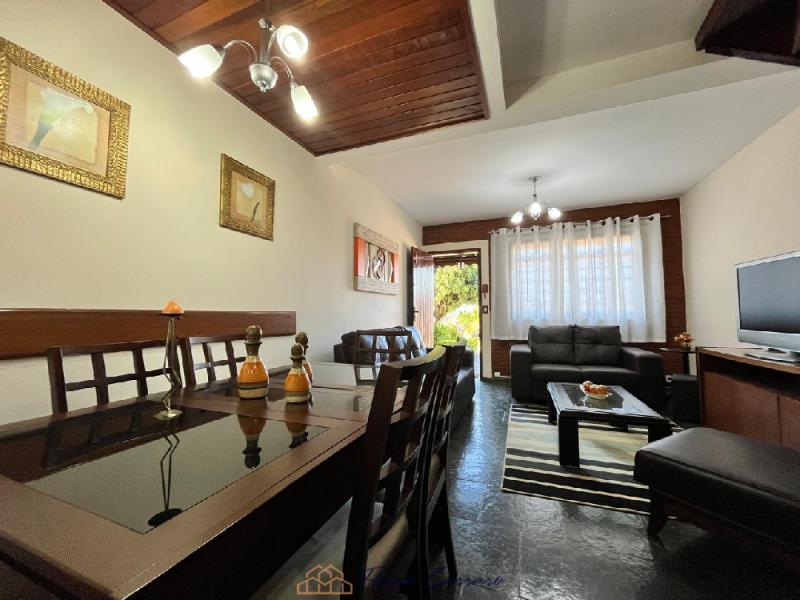 CASA CONDOMINIO FECHACO