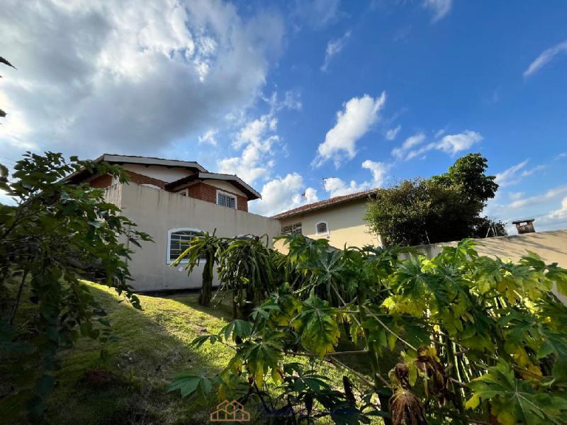 APARTAMENTO PRÓXIMO AO CENTRO