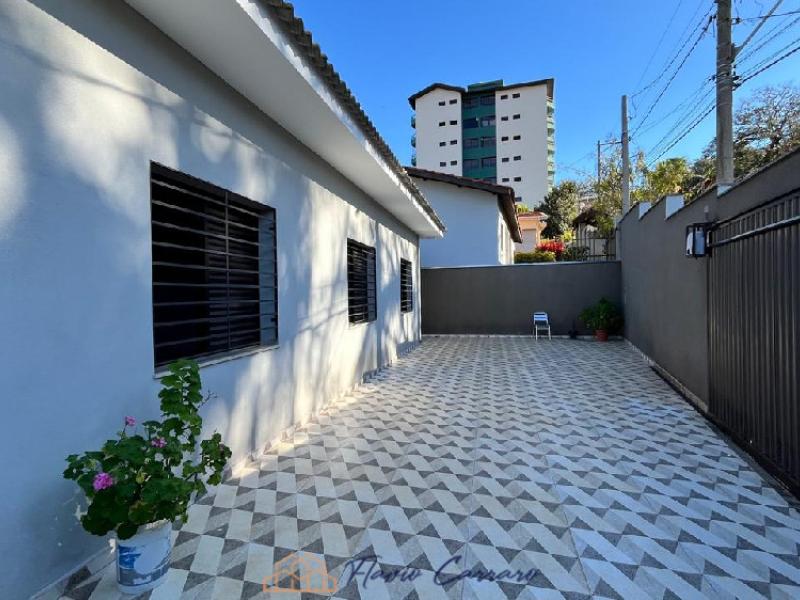 CASA PRÓXIMO AO CENTRO