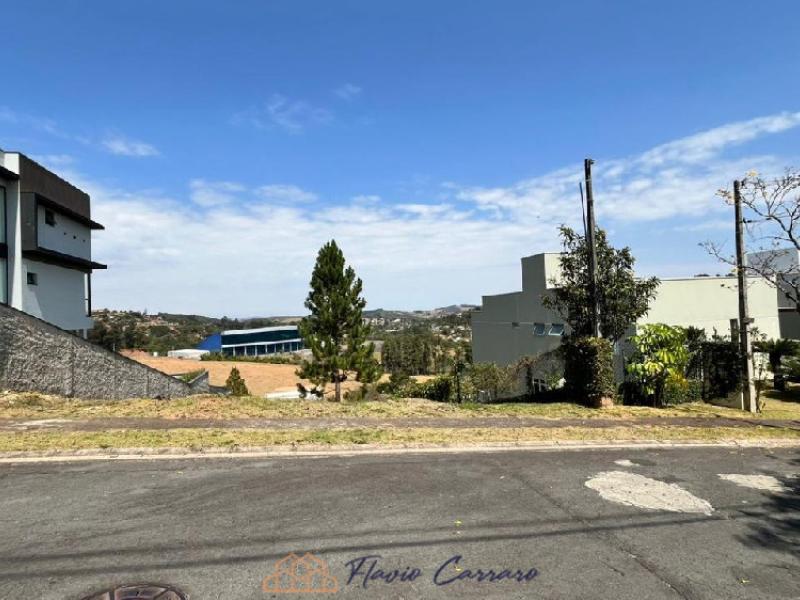 TERRENO CONDOMINIO FECHADO