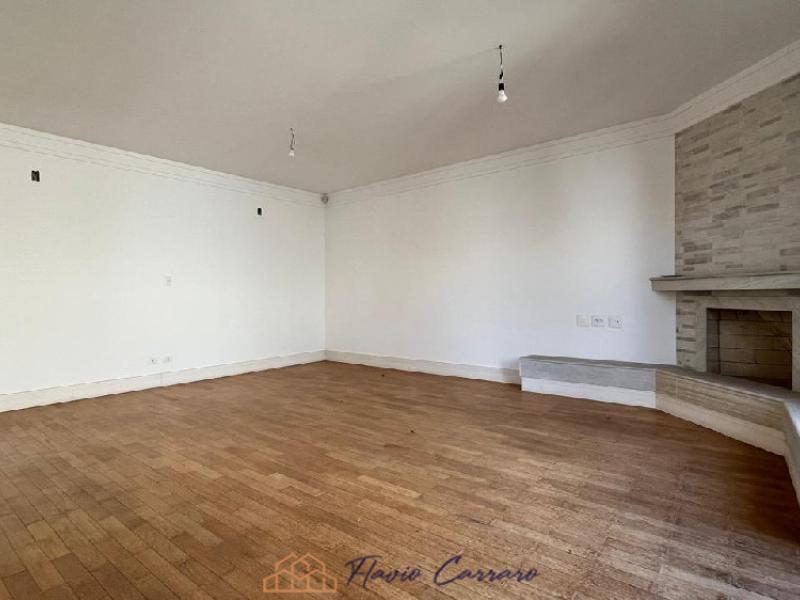 APARTAMENTO PRÓXIMO AO CENTRO