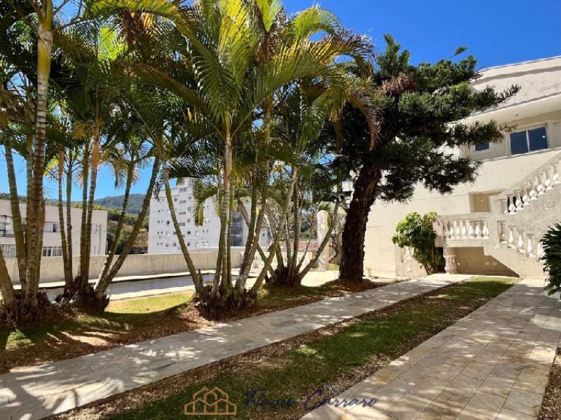 APARTAMENTO PRÓXIMO AO CENTRO