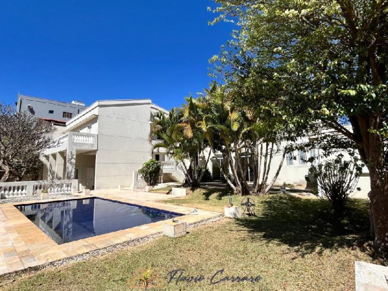 APARTAMENTO PRÓXIMO AO CENTRO