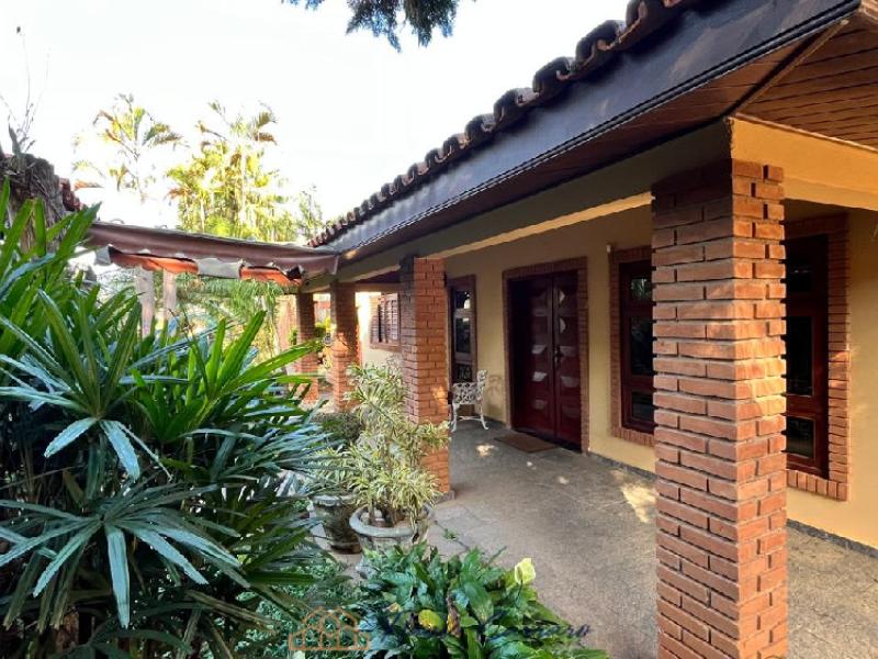 CASA PRÓXIMO AO CENTRO