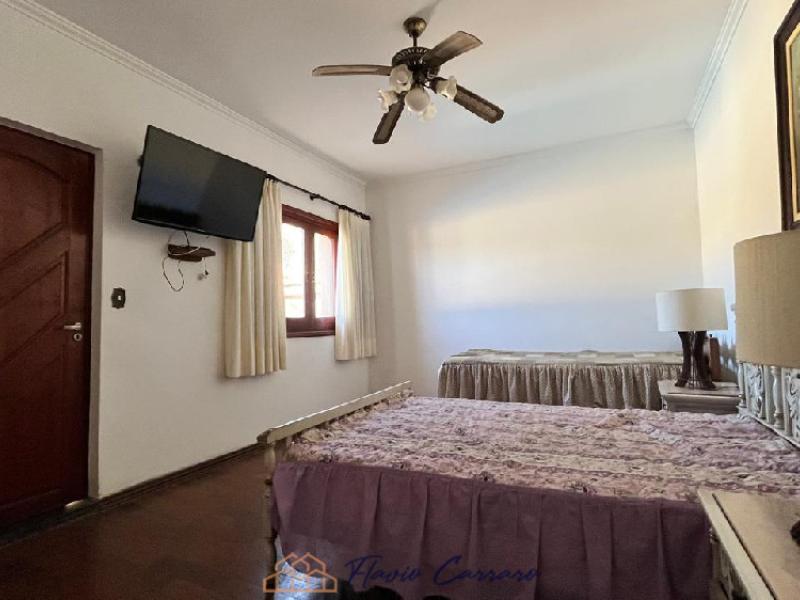 CASA PRÓXIMO AO CENTRO