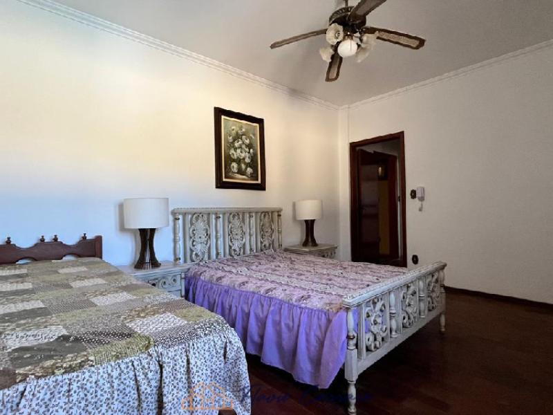 CASA PRÓXIMO AO CENTRO