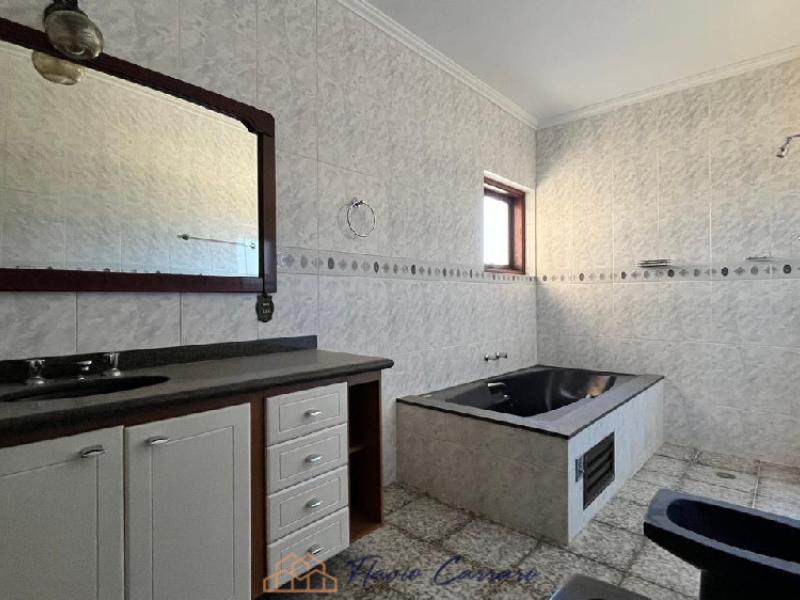 CASA PRÓXIMO AO CENTRO