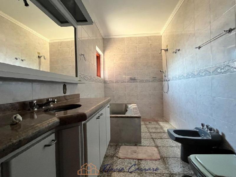 CASA PRÓXIMO AO CENTRO