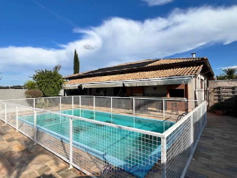 CASA PRÓXIMO AO CENTRO