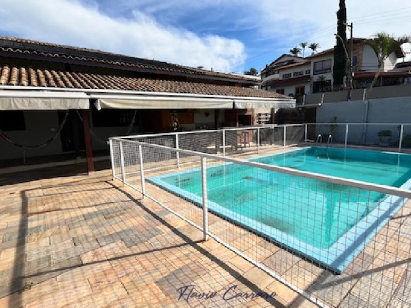 CASA PRÓXIMO AO CENTRO