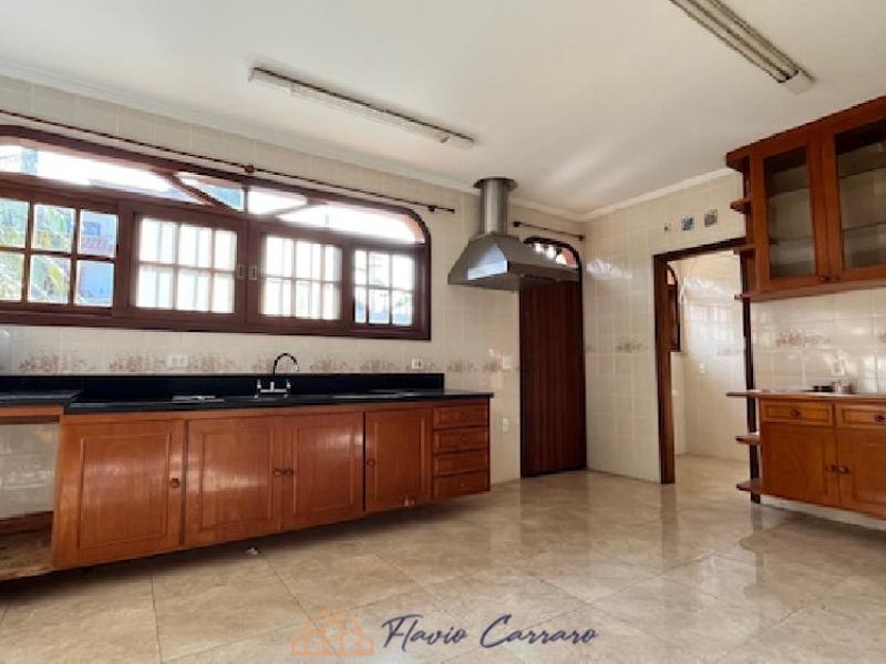 CASA PRÓXIMO AO CENTRO