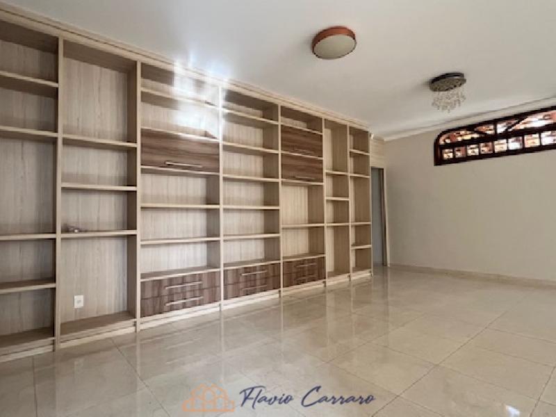 CASA PRÓXIMO AO CENTRO