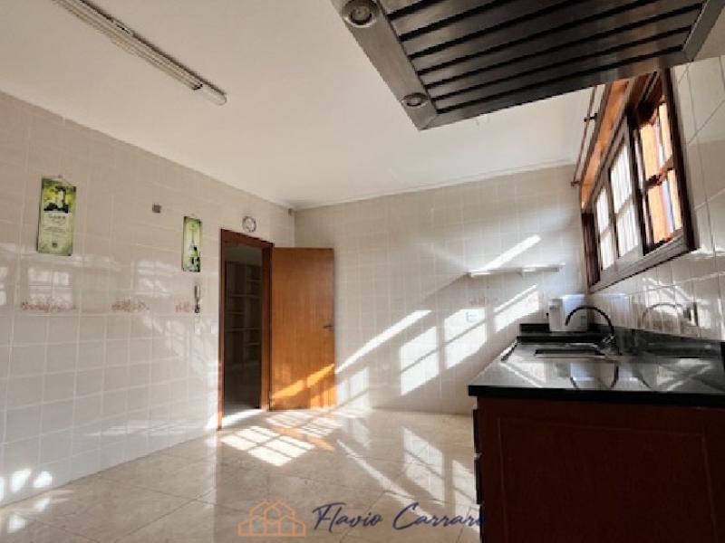 CASA PRÓXIMO AO CENTRO