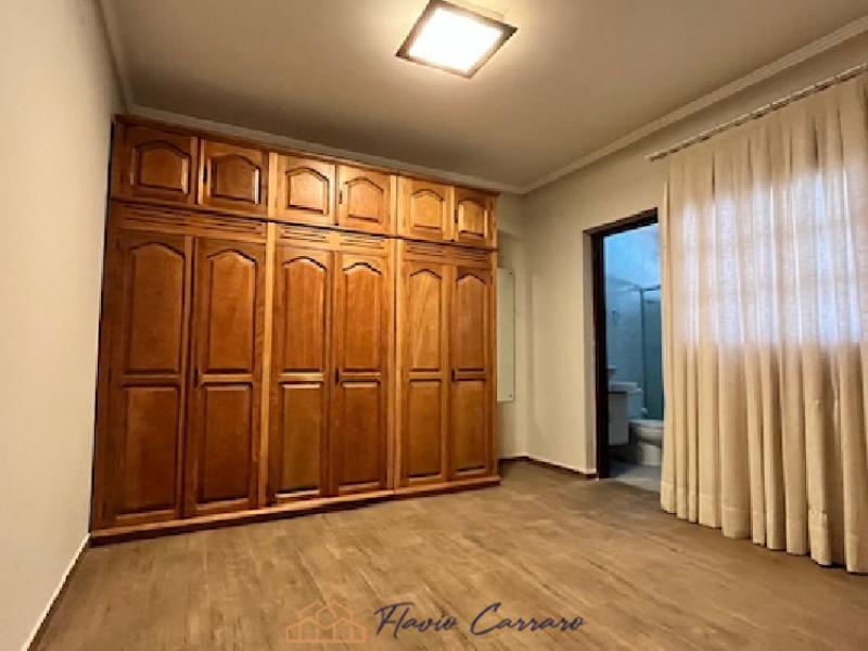 CASA PRÓXIMO AO CENTRO